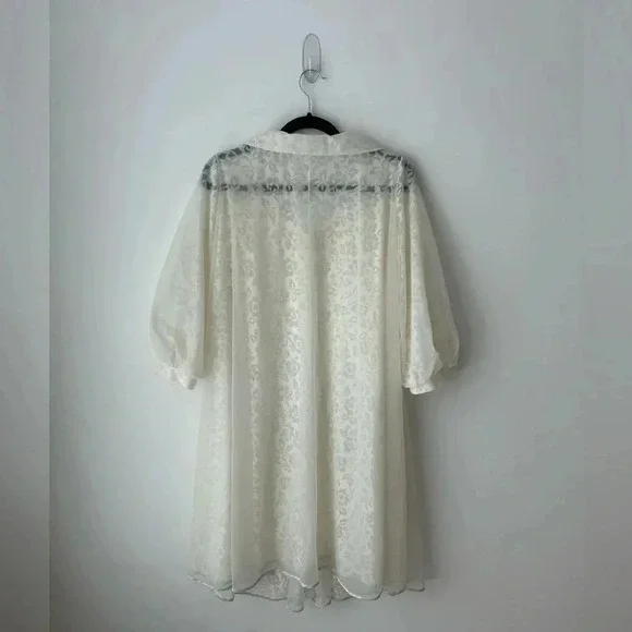 Vintage Cream Lace Robe - Picture 9 of 12